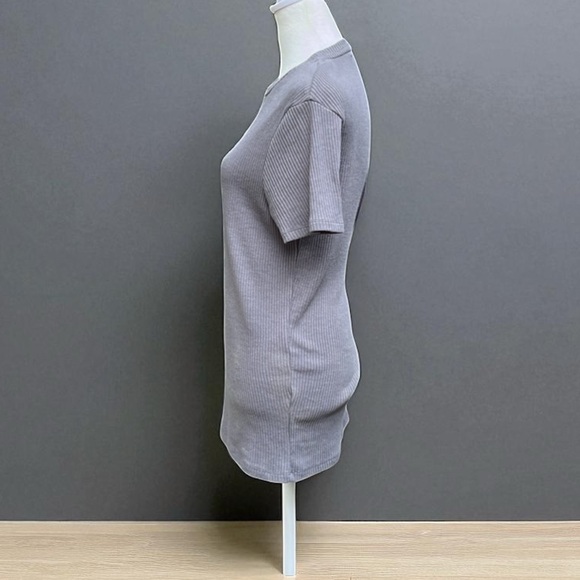 Zara Ribbed Crew Neck Top in Gray Size Medium - Picture 2 of 7
